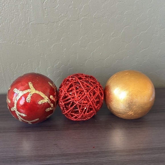 Decorative Red and Gold Accent Ball Set - Picture 4 of 7